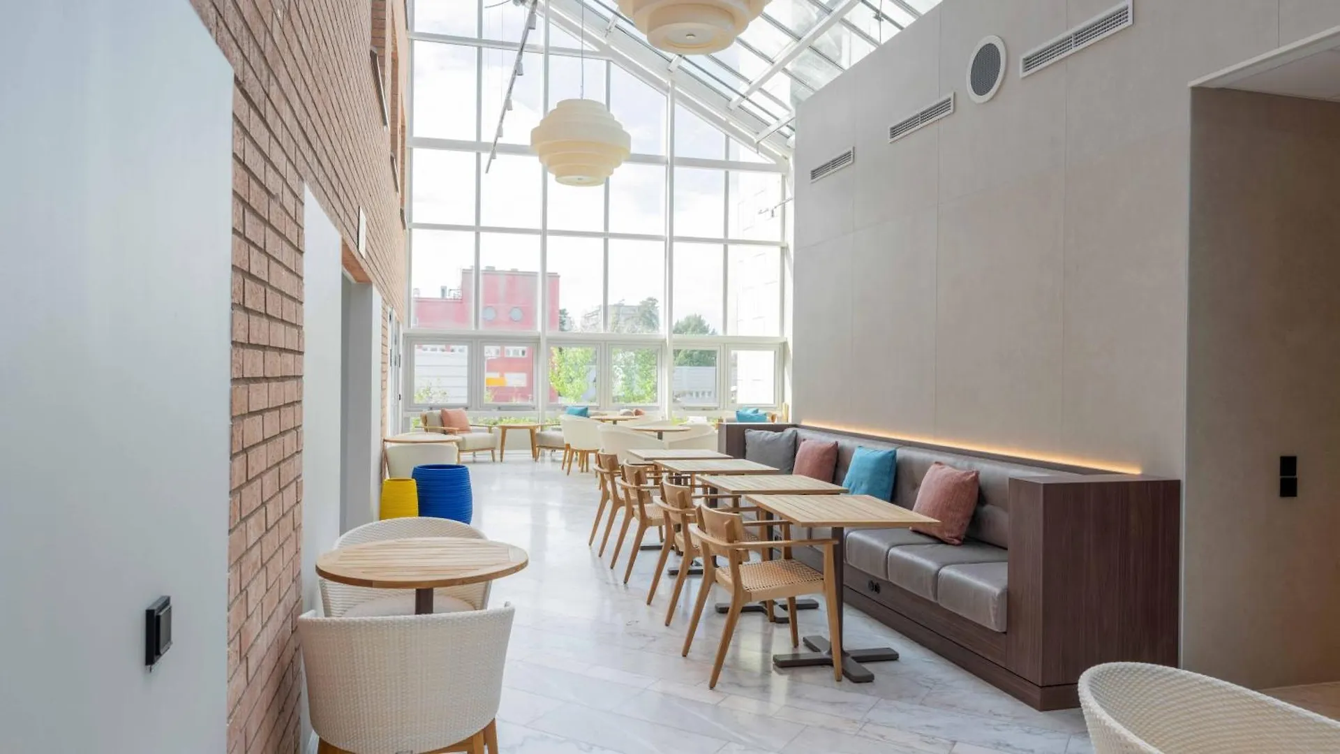 Voco Stockholm - Kista By Ihg Hotel