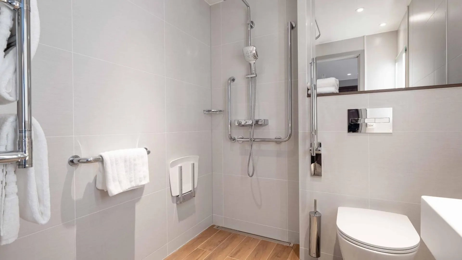 Voco Stockholm - Kista By Ihg Hotel