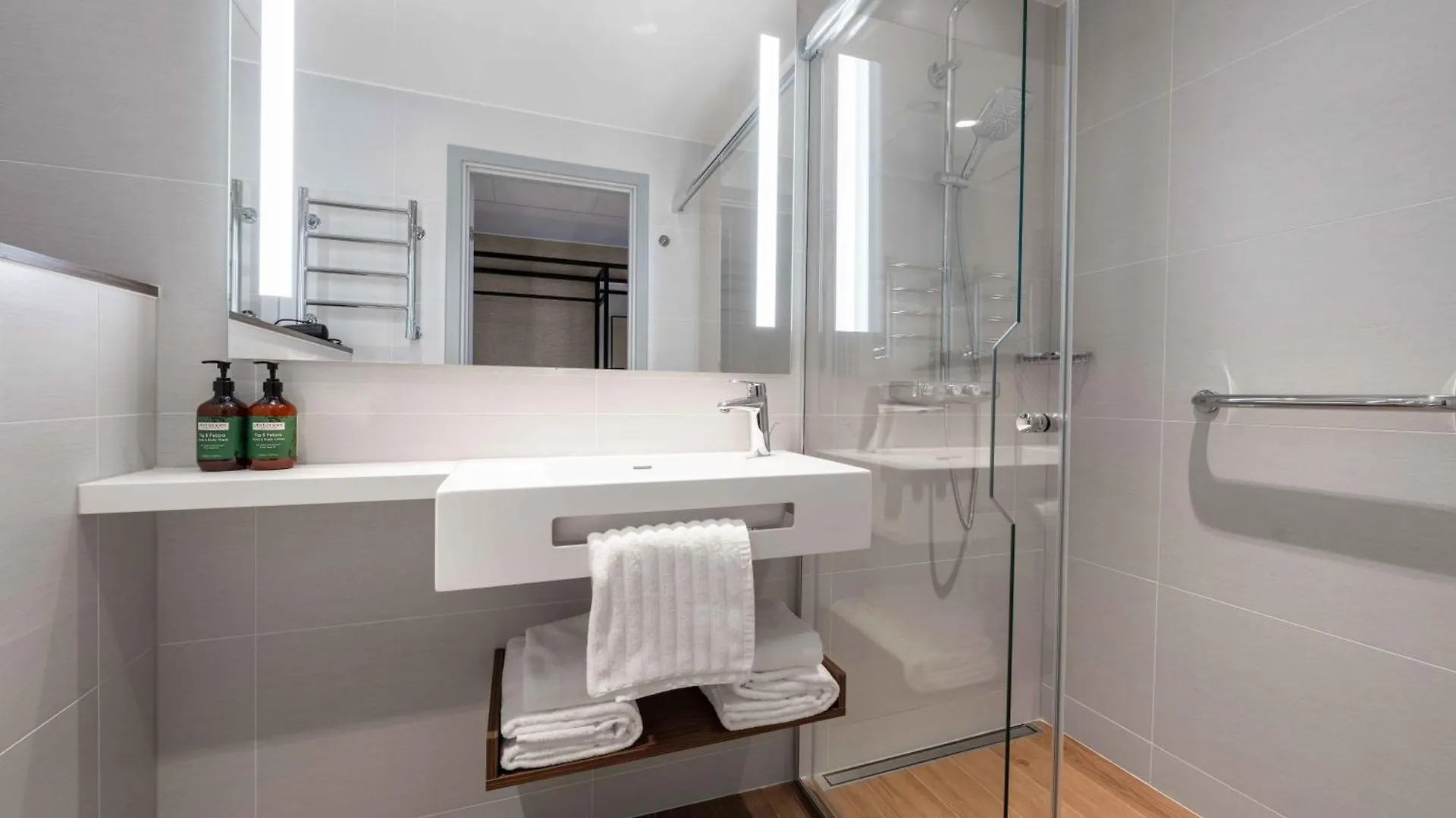 Voco Stockholm - Kista By Ihg Hotel