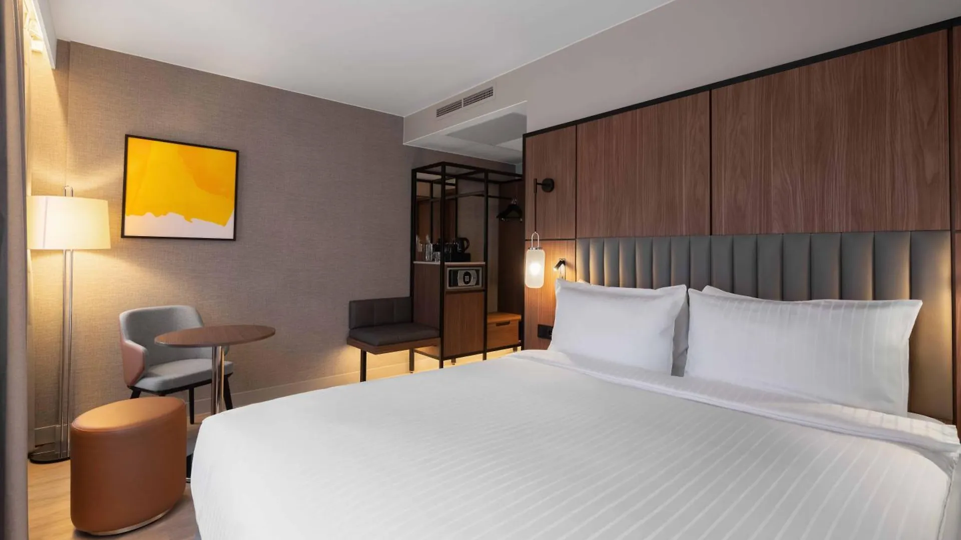 Voco Stockholm - Kista By Ihg Hotel